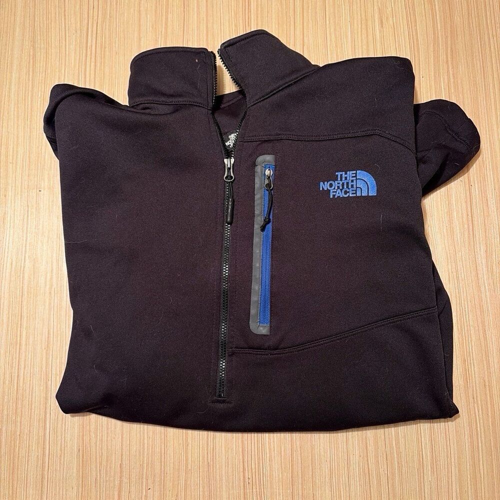 the North Face men’s black quarter zip